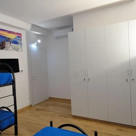 Pavia Ostello Hostel *