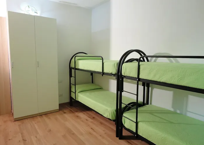 Hostel Pavia Ostello Παβία